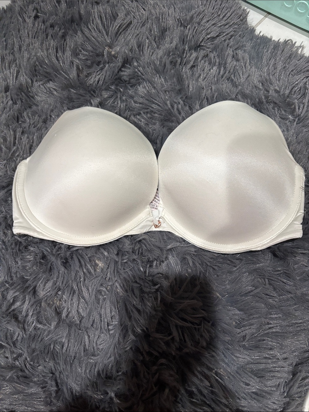 Victoria's Secret Smooth Strapless Convertible Bra - White/Cream